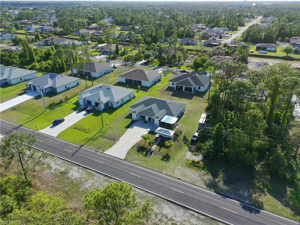1123-1125 Abrams BLVD photo 7