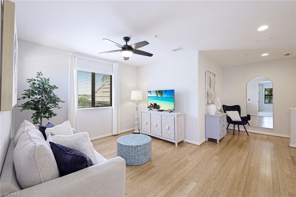 Den / Flex Room