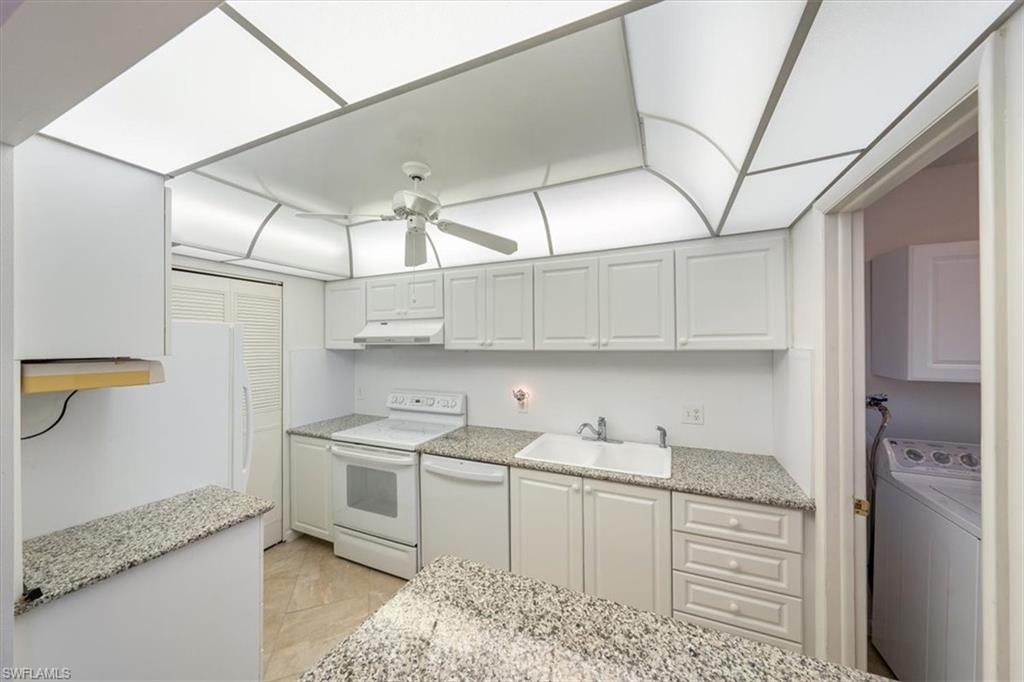 788 Park Shore DR D30 photo 12