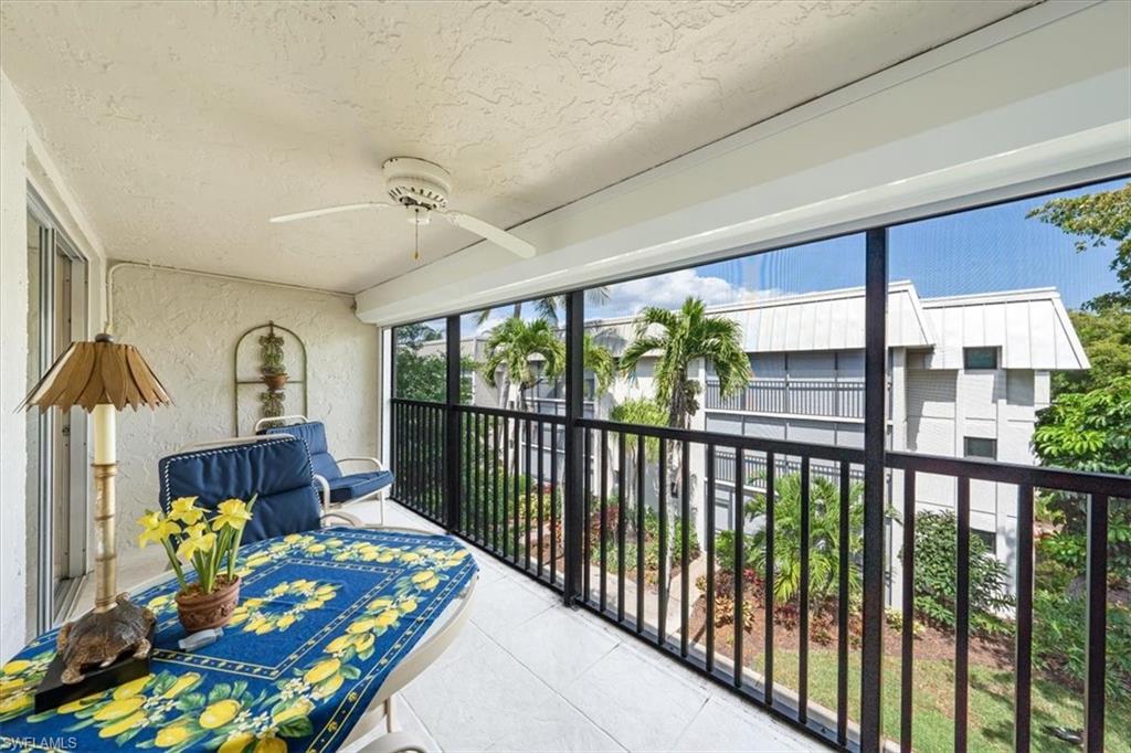 788 Park Shore DR D30 photo 21