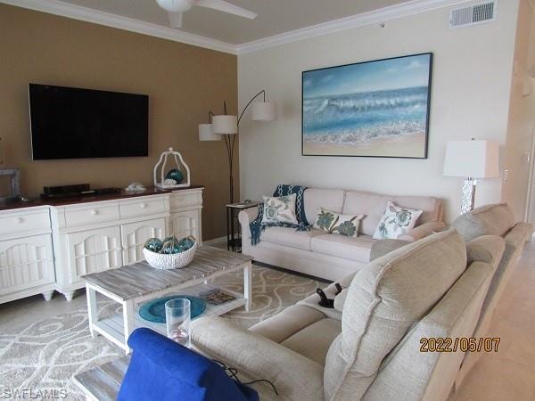 Living room w wall mounted TV