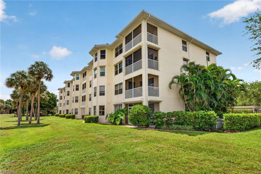 Tropical landscaping throughout community