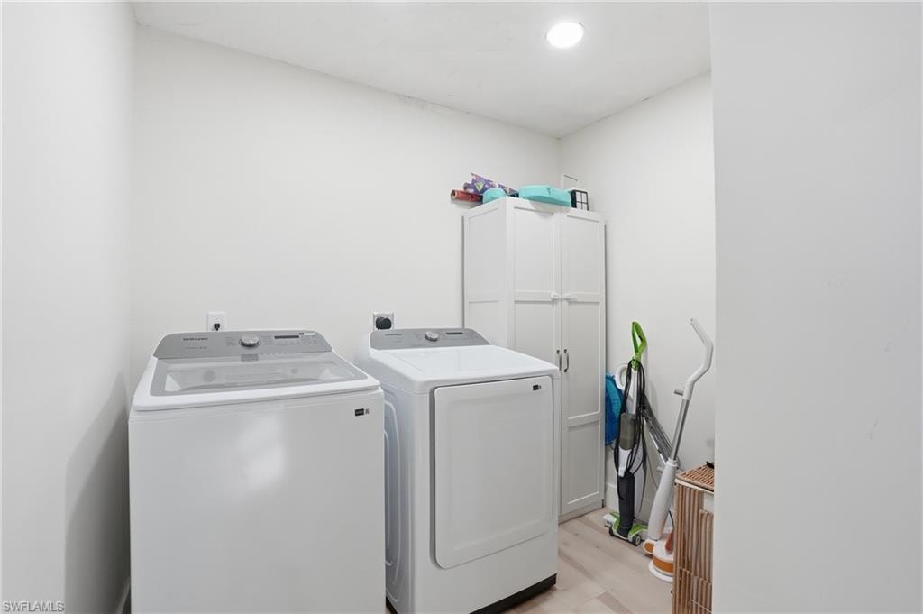 3931 W Riverside DR photo 34