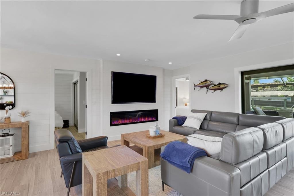 27129 Holly LN photo 9