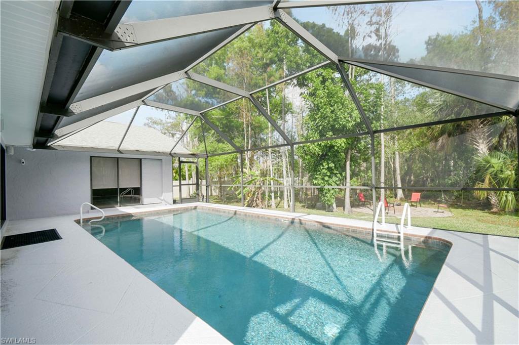 pool/enclosure