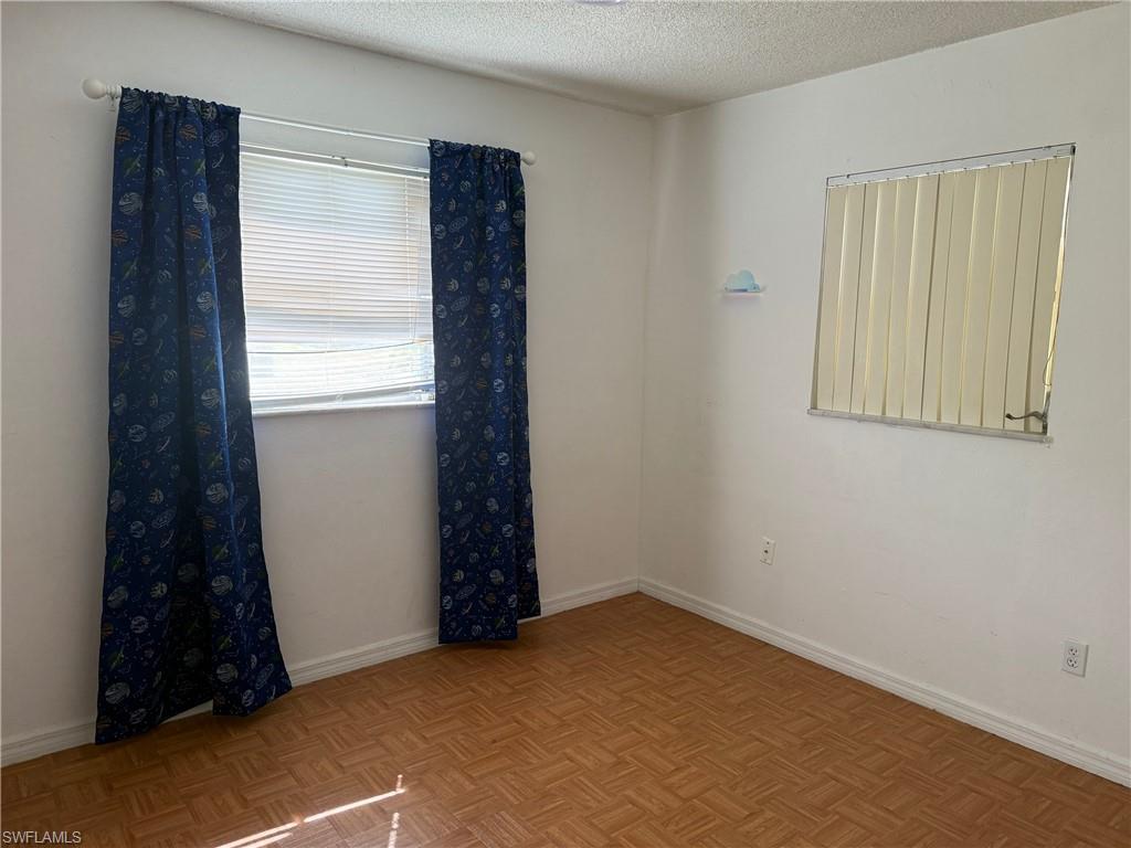 212 Davis RD photo 12