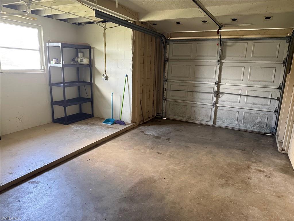 212 Davis RD