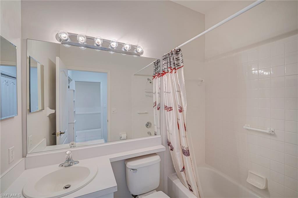 20676 Candlewood Hollow photo 17