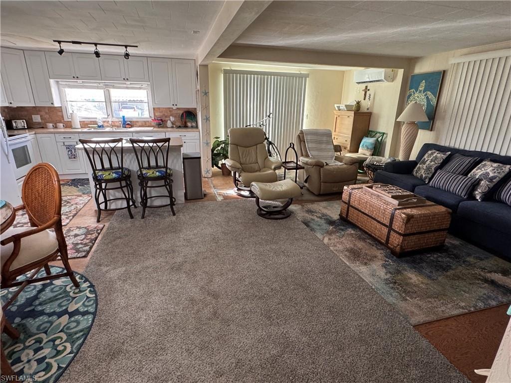 135 Orange Harbor DR