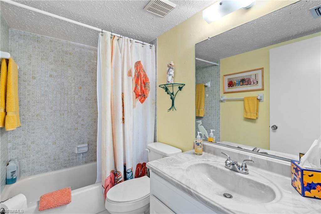 1006 SE 46th ST 1B photo 12