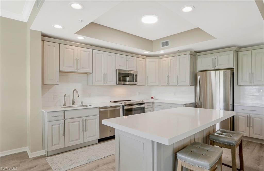 3485 LAUREL GREENS LN S 102 photo 9