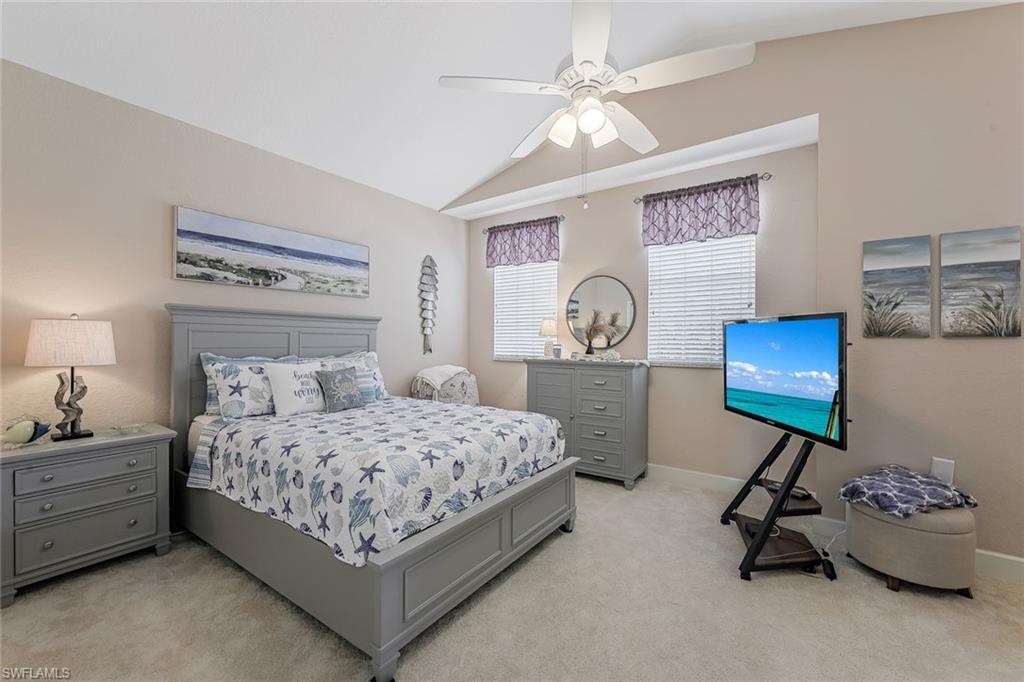 GBR Retreat w/Cathedral Ceiling, QS Bed, TV and you're all set in spacious