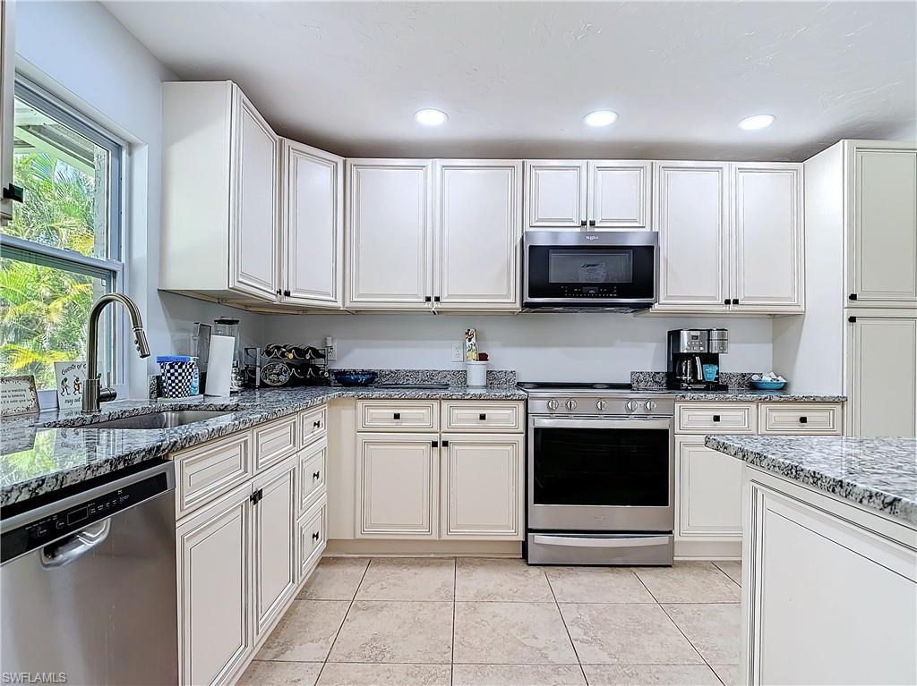 4364 Beechwood Lake DR photo 18