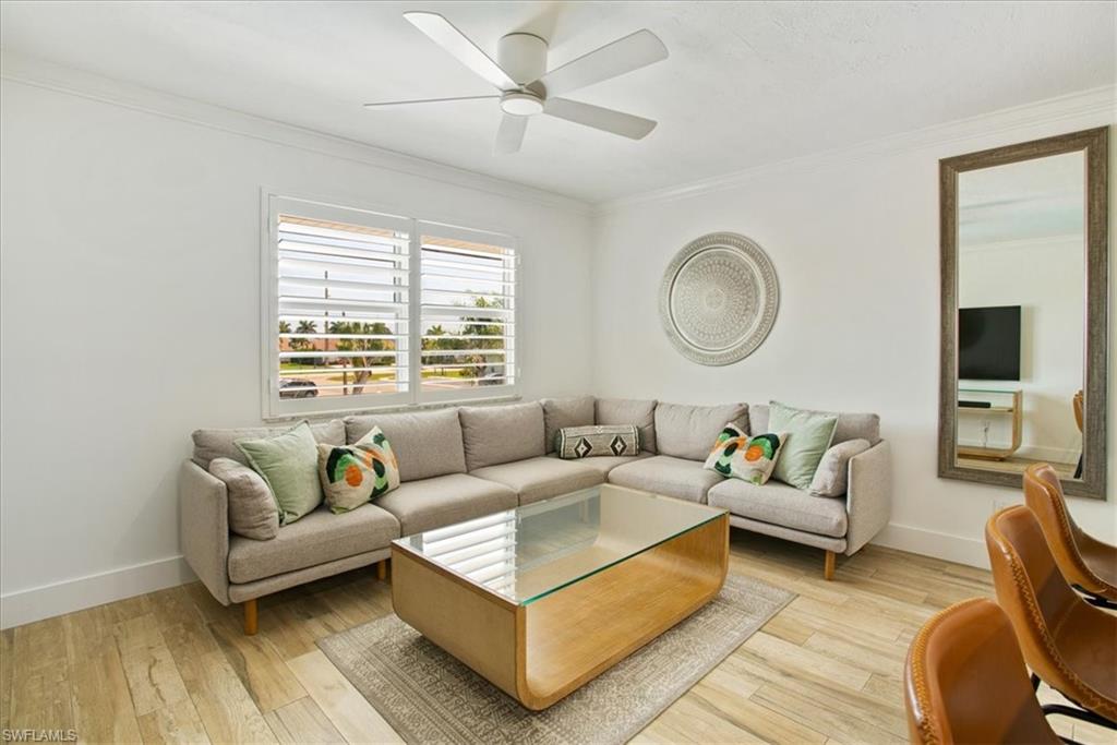457 Tallwood ST 305