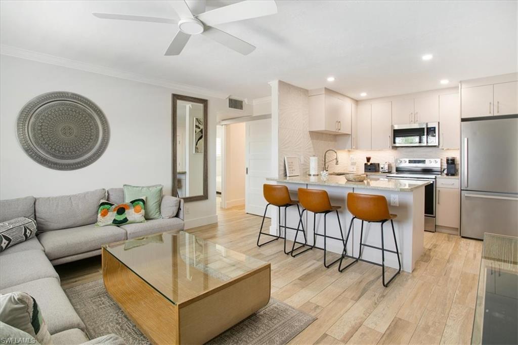 457 Tallwood ST 305