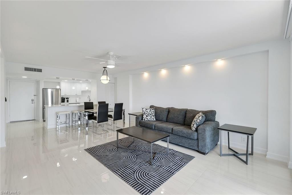 5 Bluebill AVE 410 photo 10