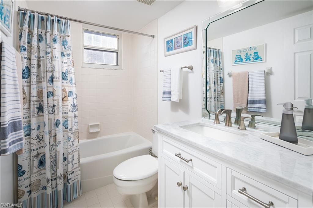5550 Heron Point DR 305 photo 11