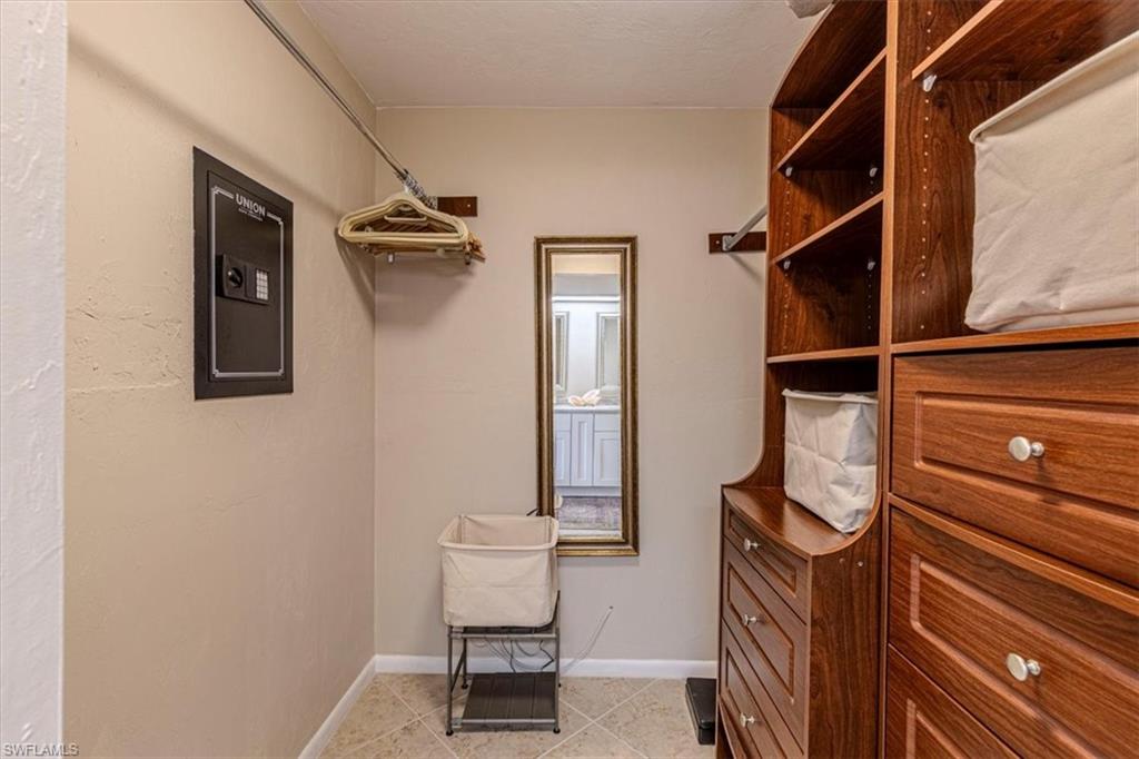 15450 Cedarwood LN 202 photo 23