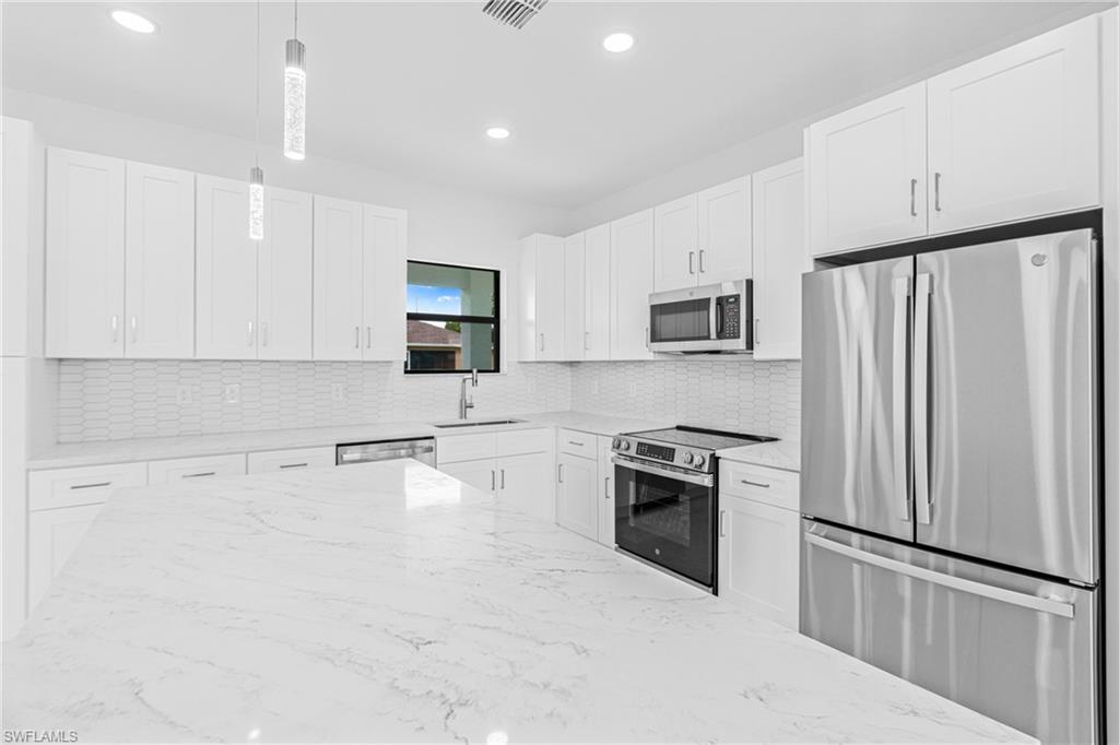 343 Pullman ST photo 6