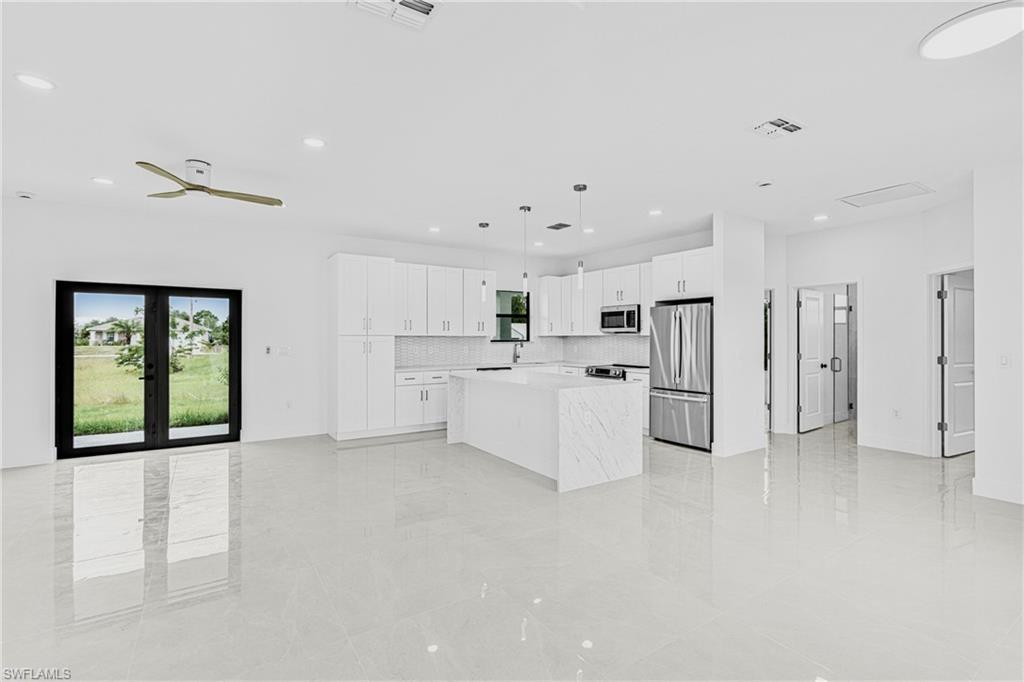 343 Pullman ST photo 9
