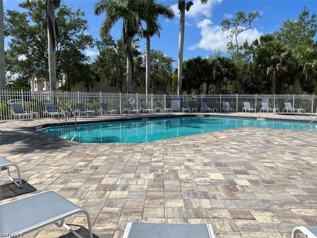 1405 Tiffany LN 1408