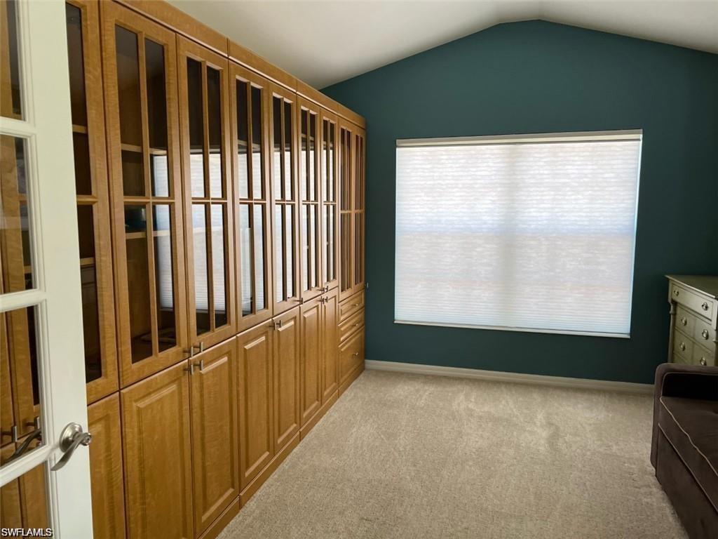 1405 Tiffany LN 1408 photo 24
