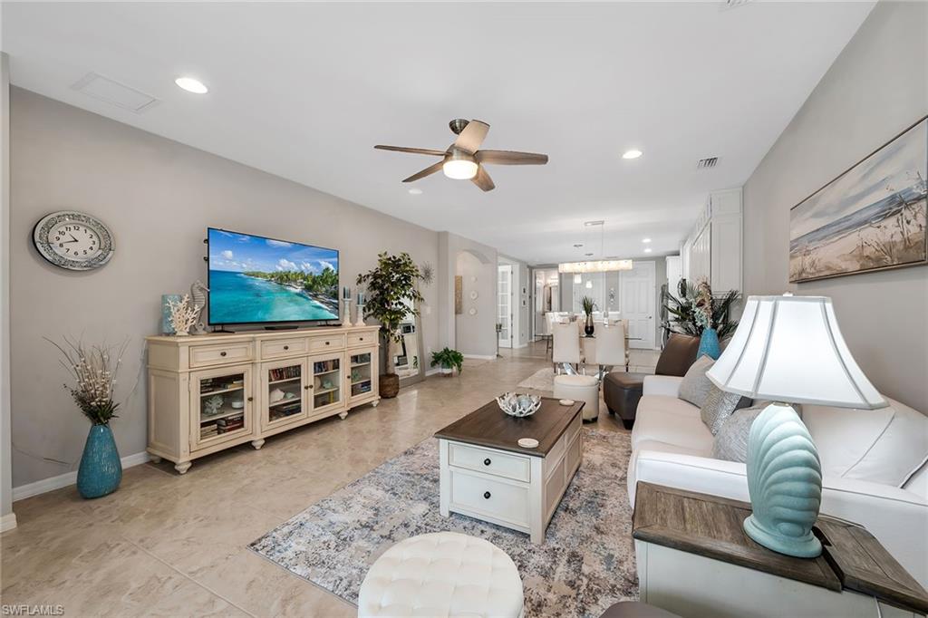 14815 Edgewater CIR