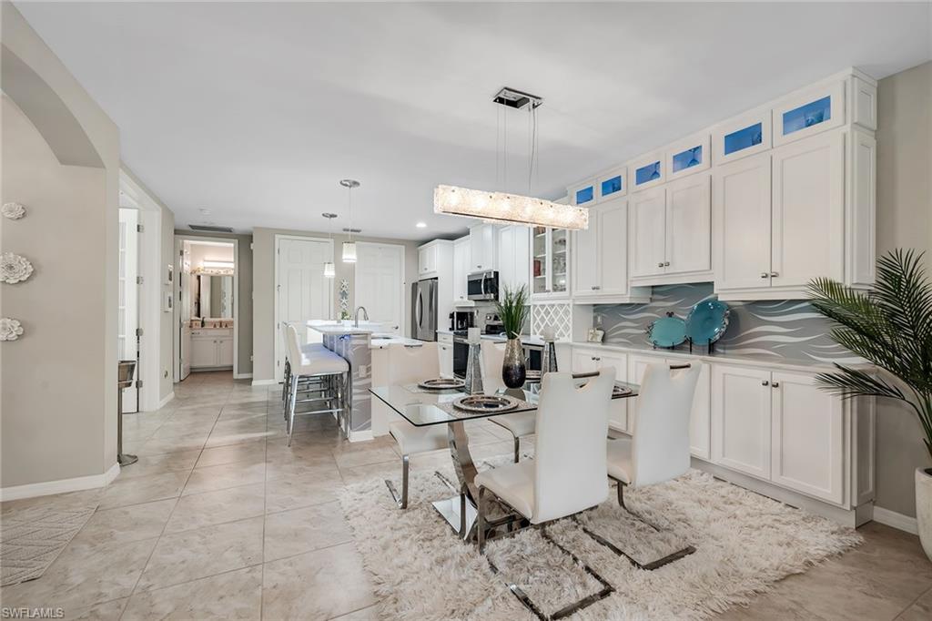 14815 Edgewater CIR photo 8