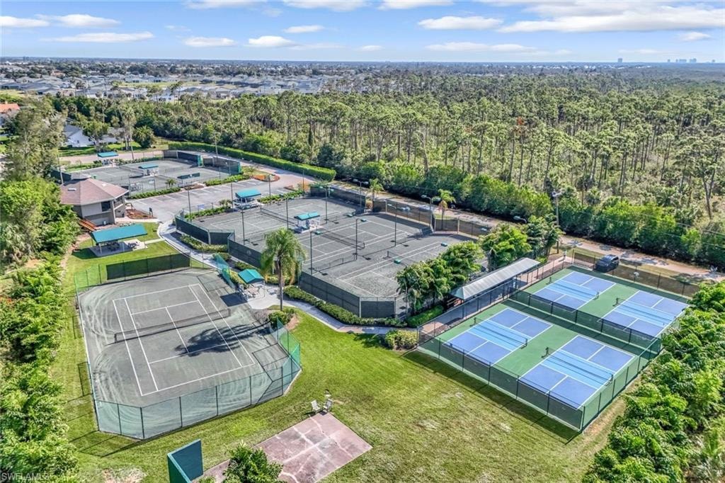 Country Club Pickleball Courts