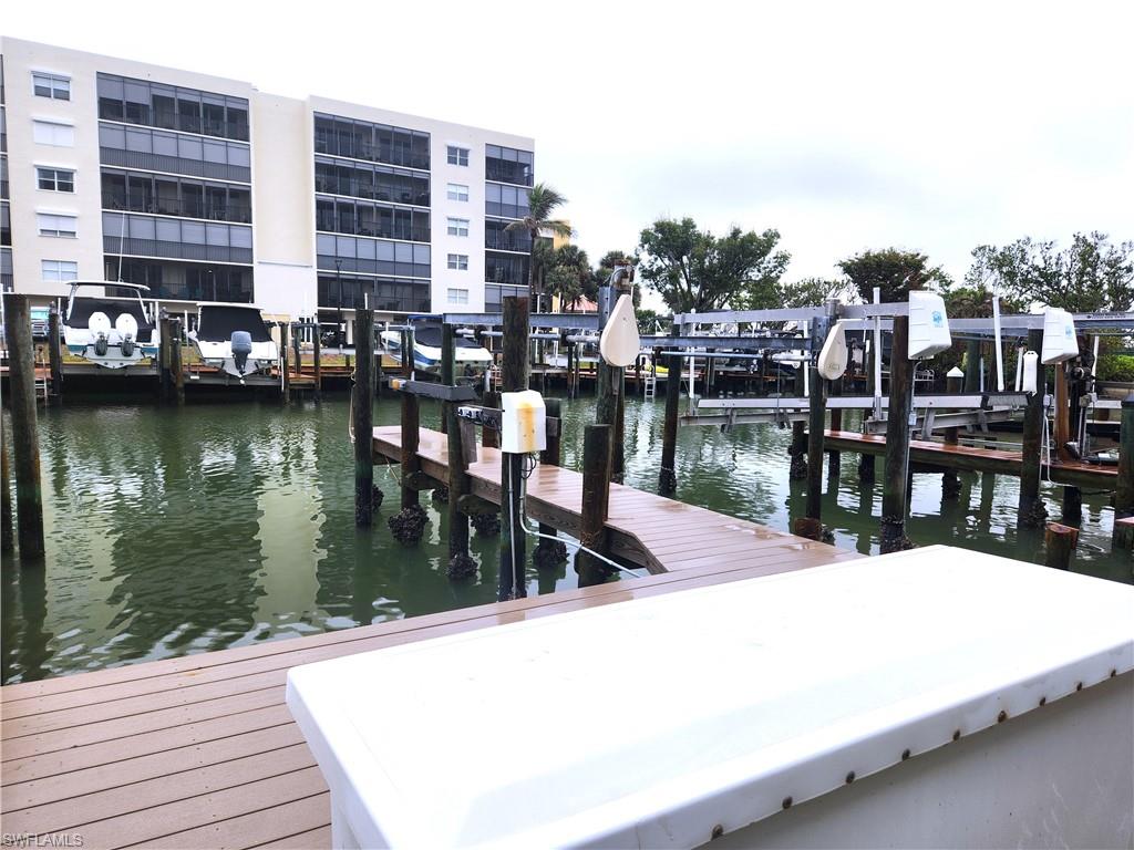 4511 Bay Beach Lane