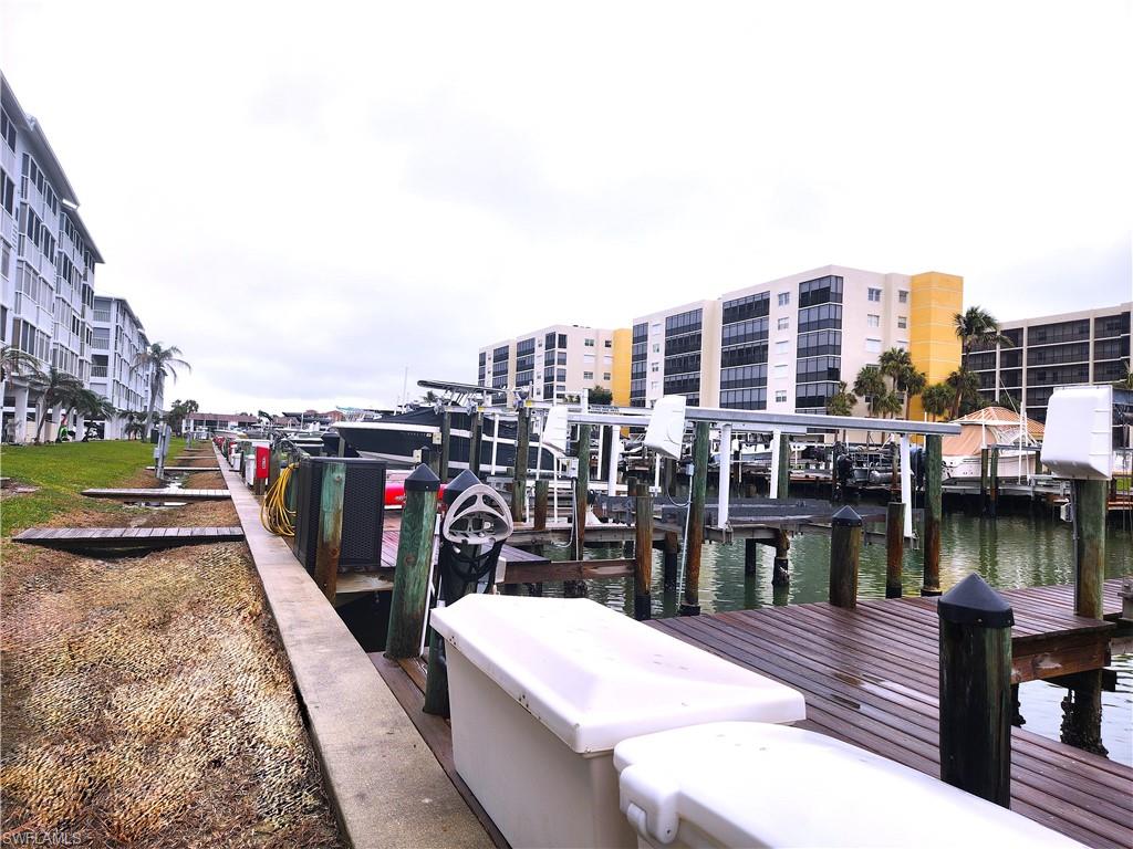 4511 Bay Beach Lane