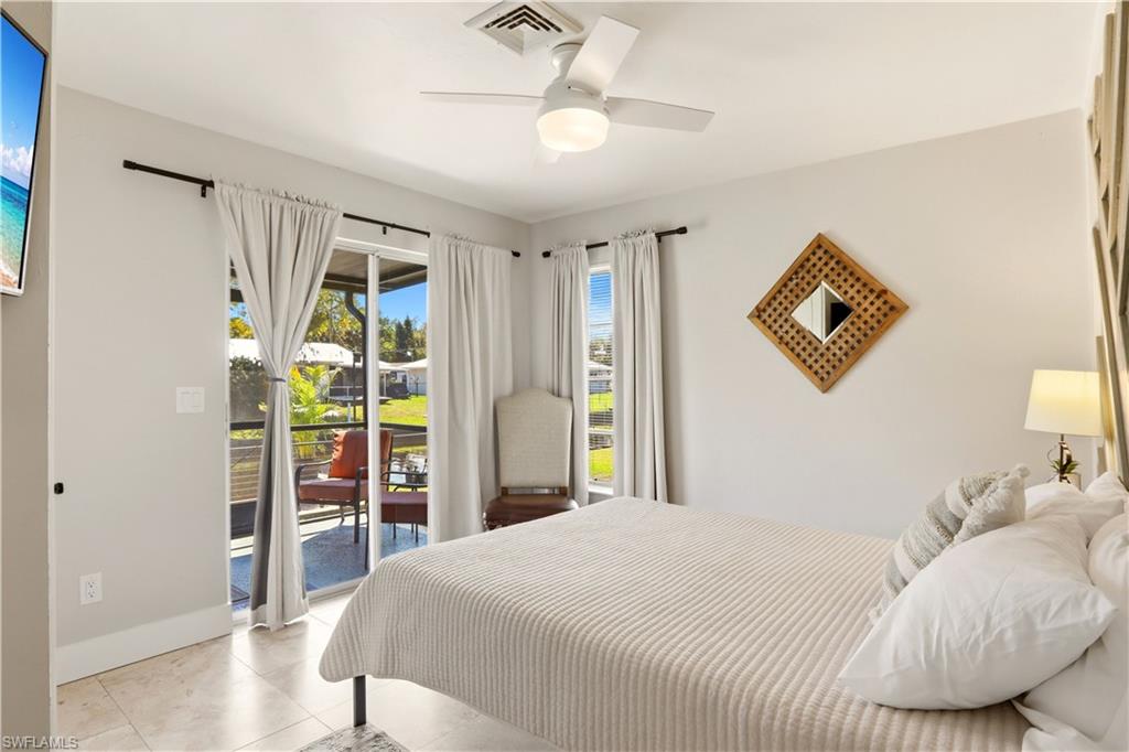 Queen Bed/ Smart TV Feature Wall