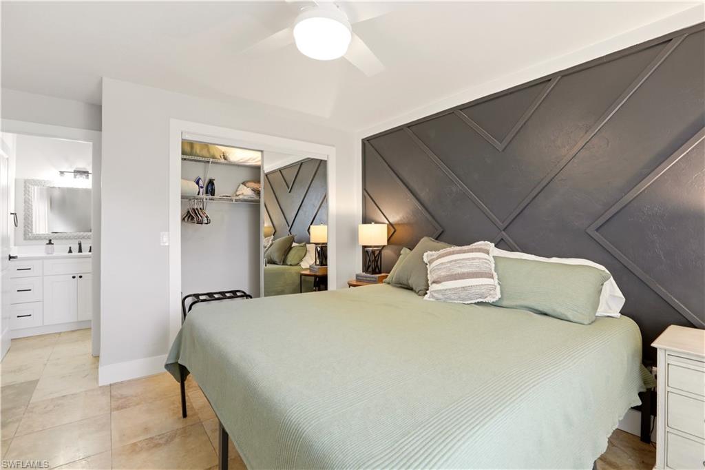 King Bed/ Feature Wall/ Smart TV