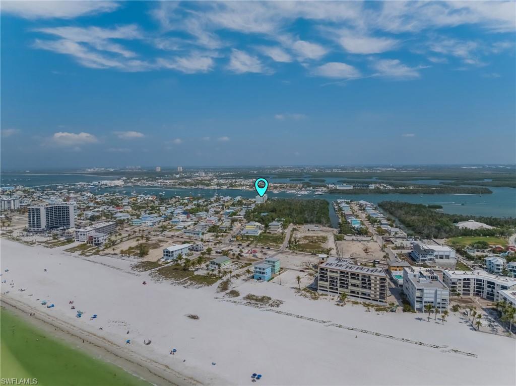 Only a block to the BEACH!