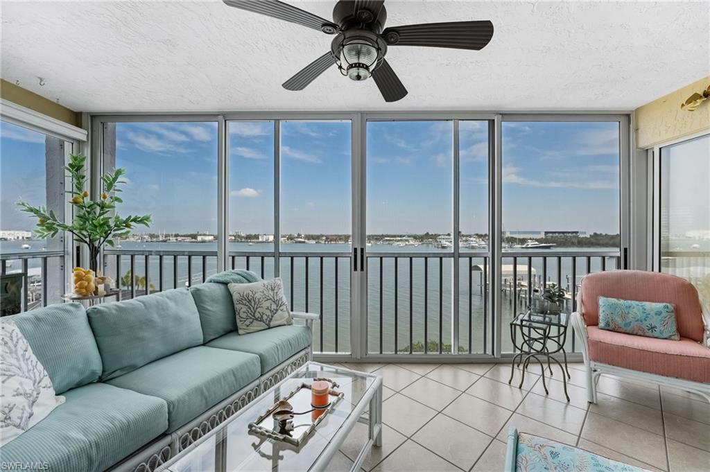 Direct bay views from your Lanai