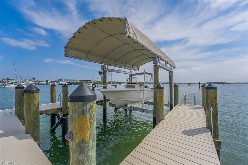 1 car deeded garage