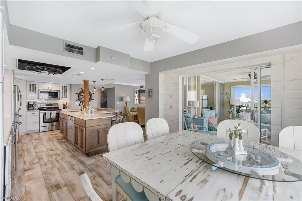 From Dining room to kitchen