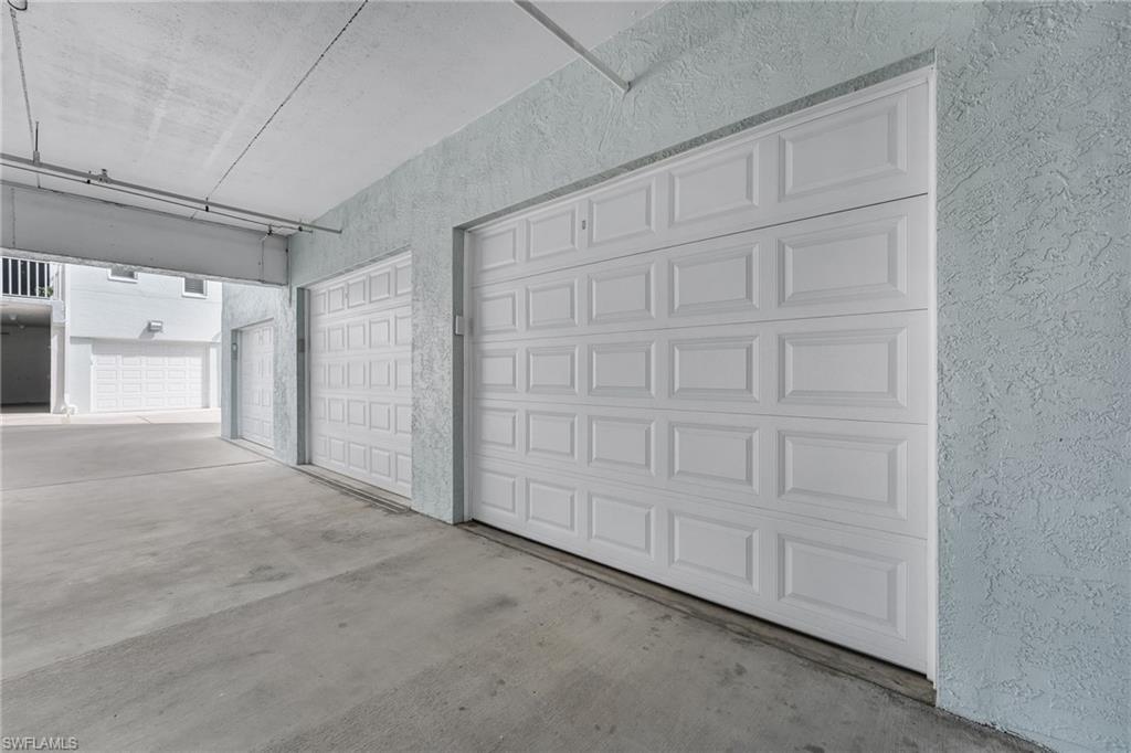Super nice garage!
