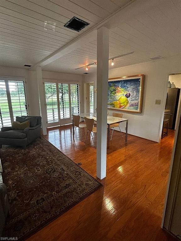 1702 Hill AVE photo 9