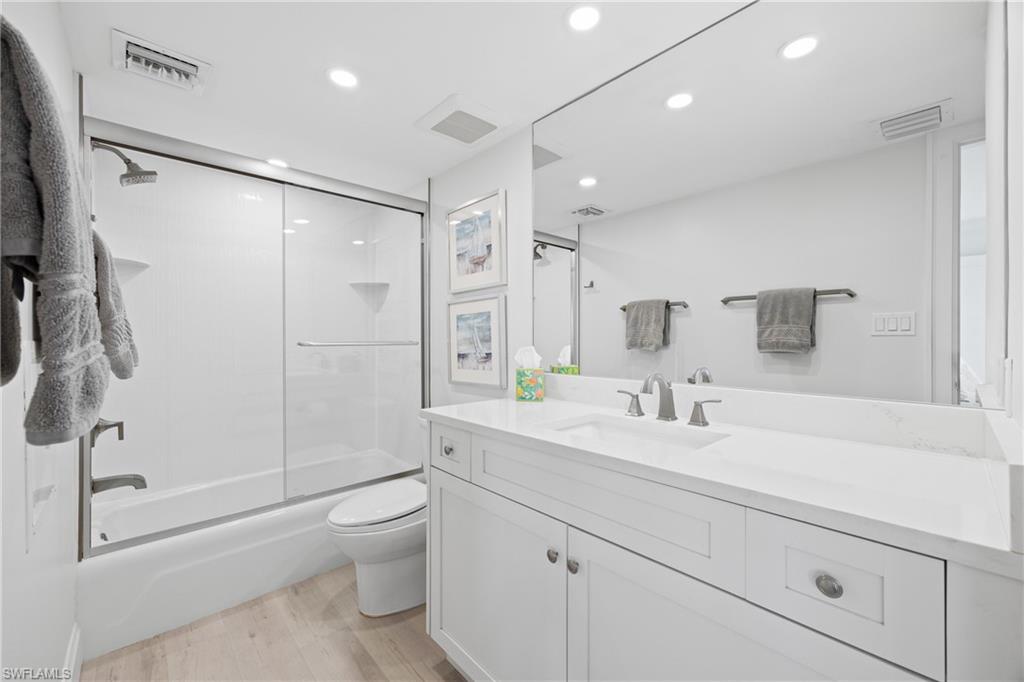 3443 Gulf Shore BLVD N 509 photo 17