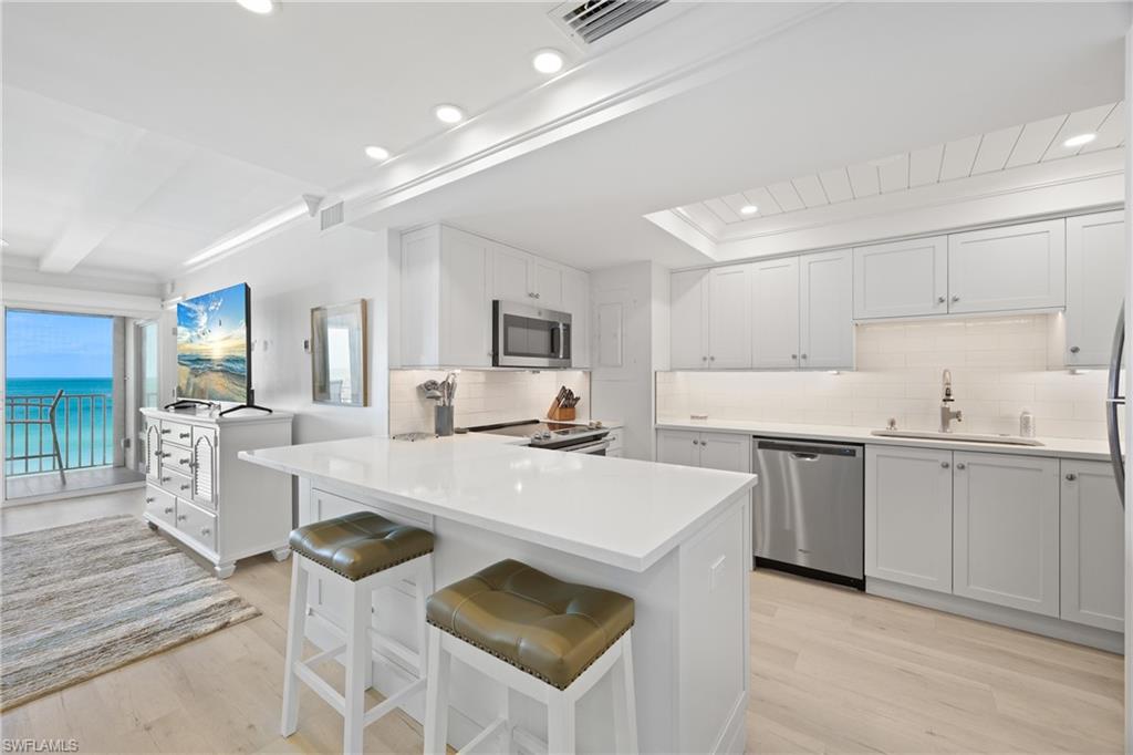 3443 Gulf Shore BLVD N 509 photo 8