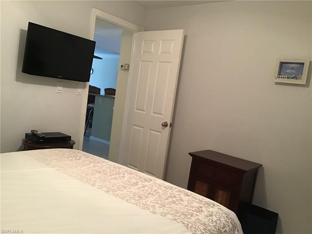 Guest bedroom