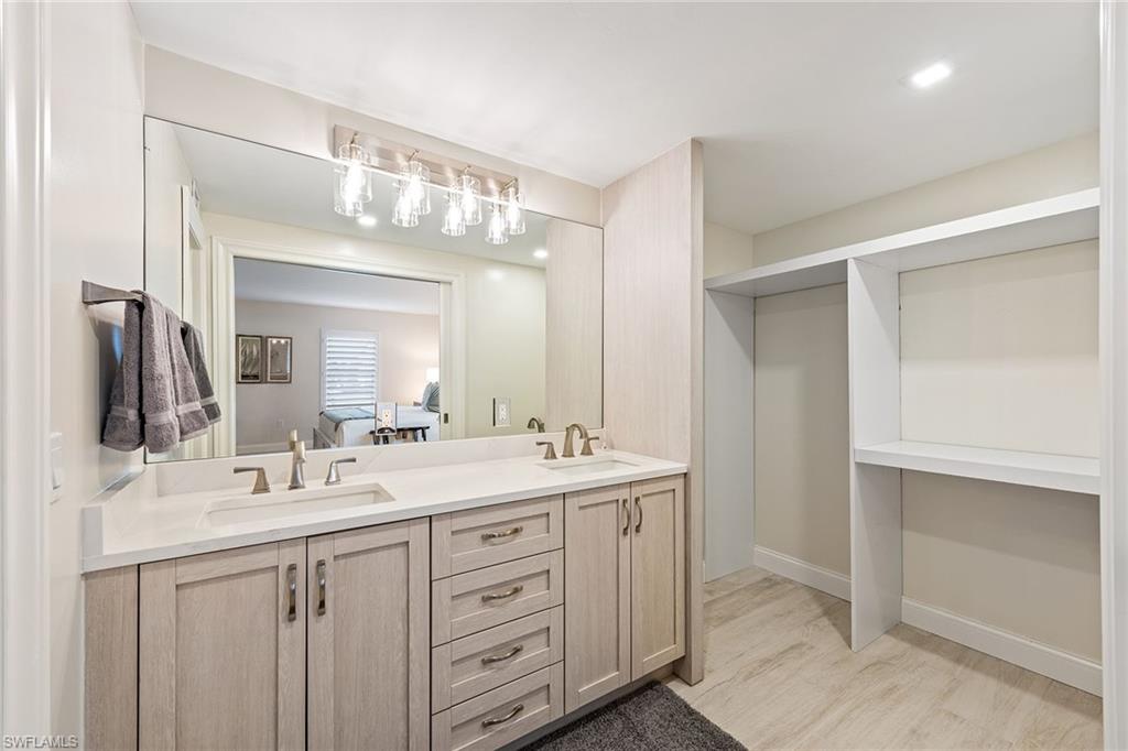 2850 Gulf Shore BLVD N 102 photo 14