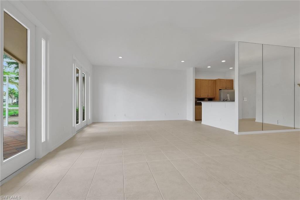 9404 Springview LOOP photo 6