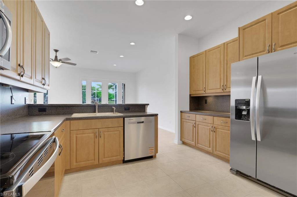 9404 Springview LOOP photo 10
