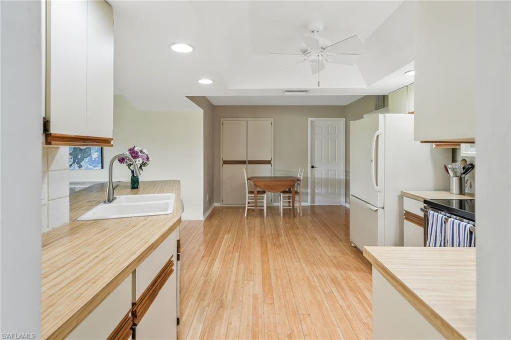 10361 Windsor WAY photo 8