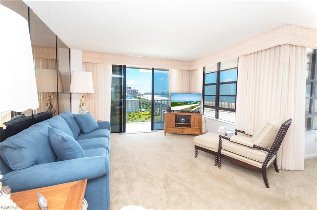 320 Seaview CT 1011