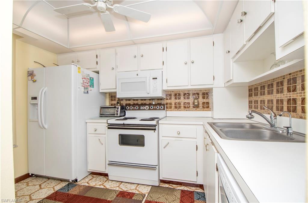 320 Seaview CT 1011