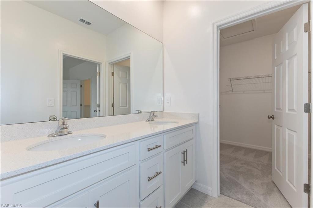 17327 Peregrine WAY photo 12