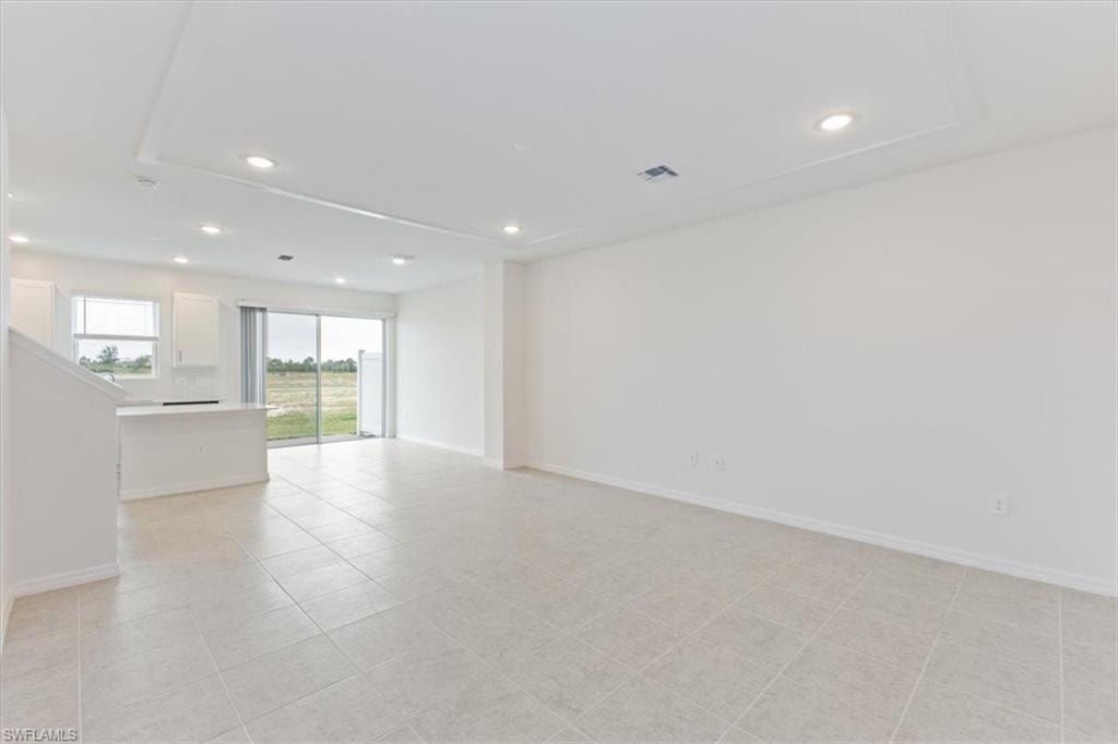 17327 Peregrine WAY photo 9